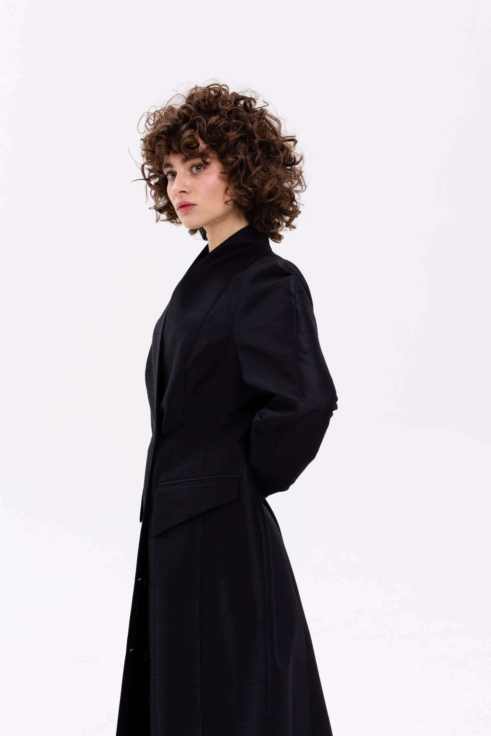 Платье черное в пол