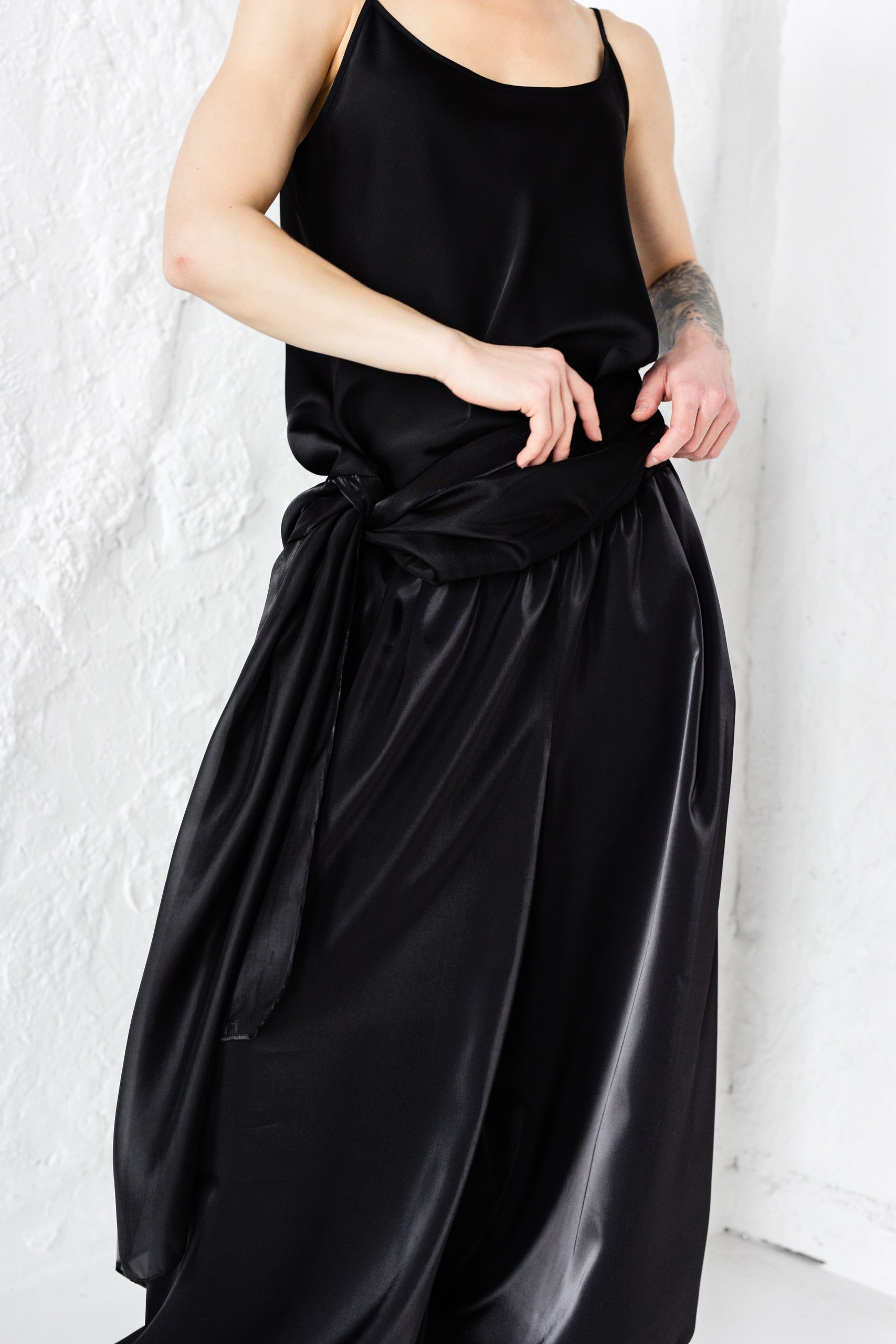 Брюки алладины /черный атлас/