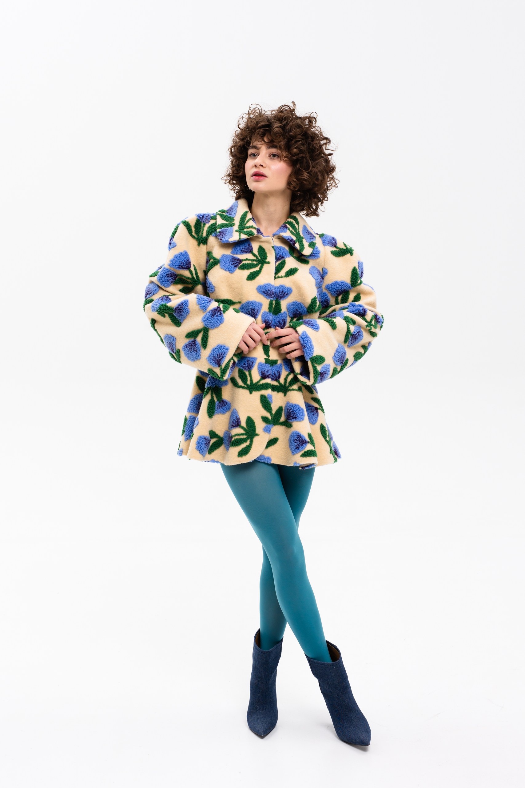 Пальто демисезонное Цветы /синие/с баской